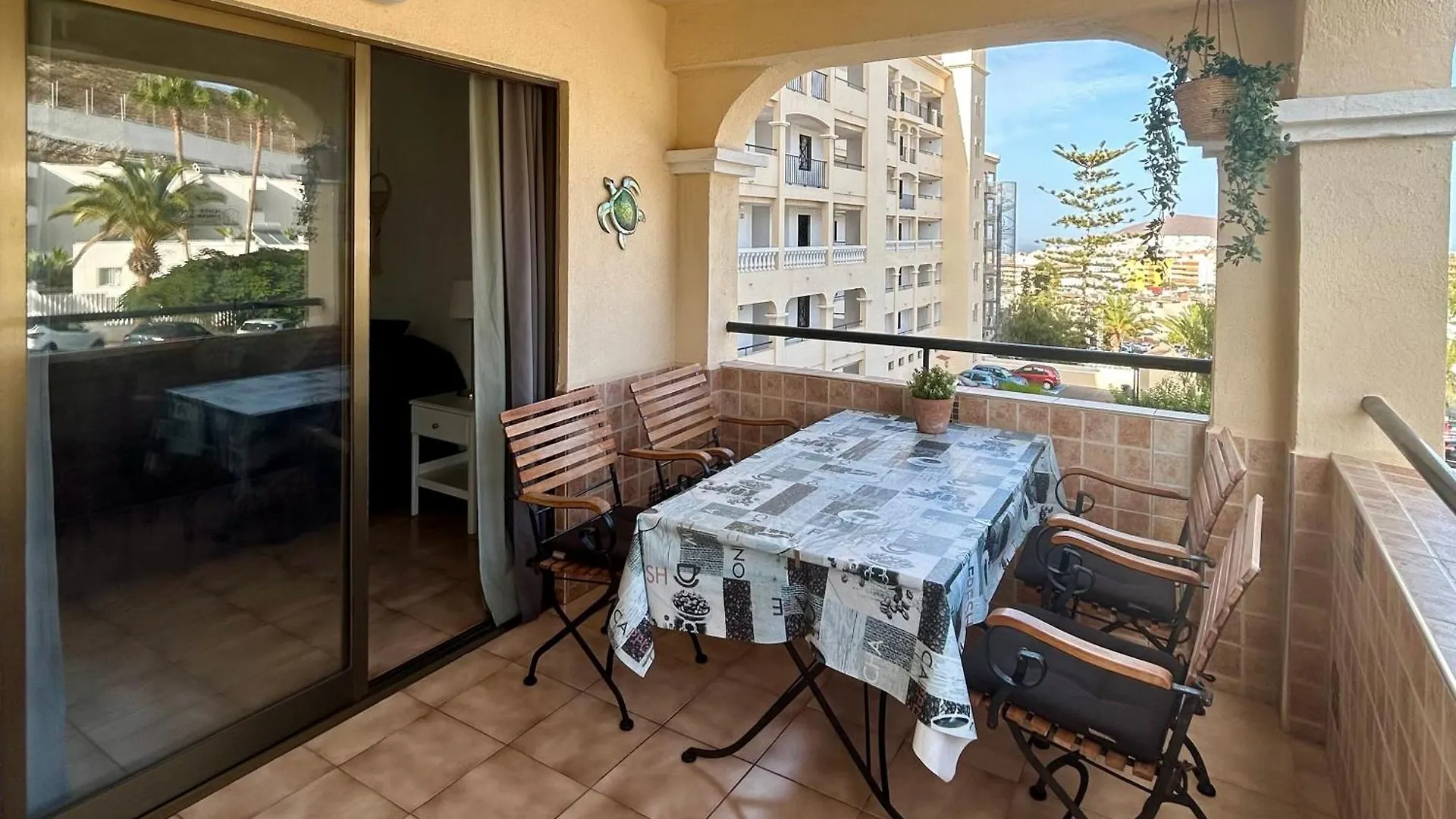Castle Harbour 1 Bedroom Apartment C117 Los Cristianos  Spain