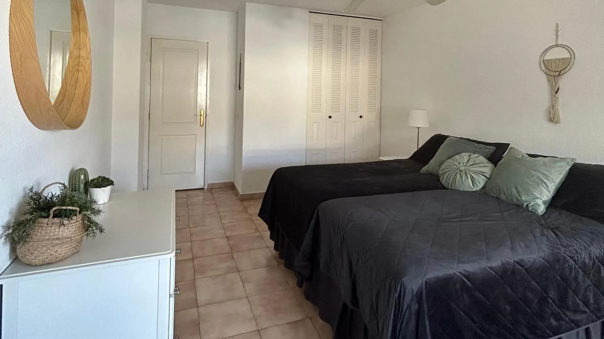 Castle Harbour 1 Bedroom Apartment C117 Los Cristianos