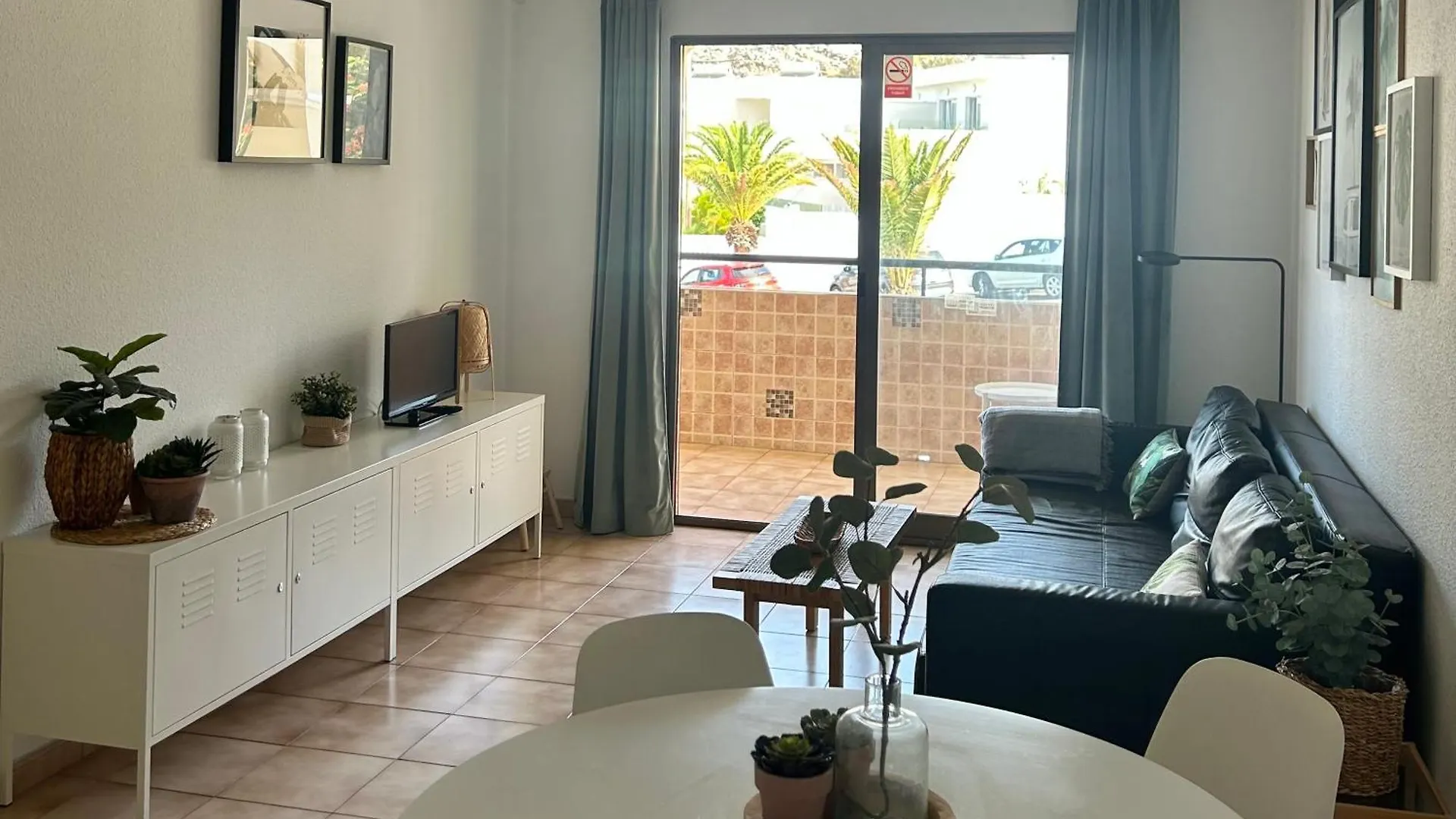 Castle Harbour 1 Bedroom Apartment C117 Los Cristianos  Hiszpania
